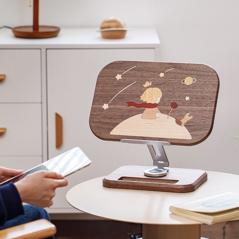 Малкият щанд за четене на принц